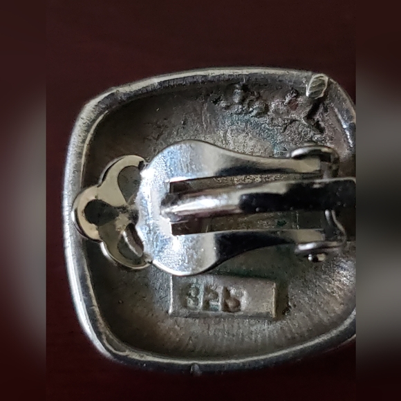 925 Sterling Silver and Onxy Clip On Earrings - Picture 3 of 5